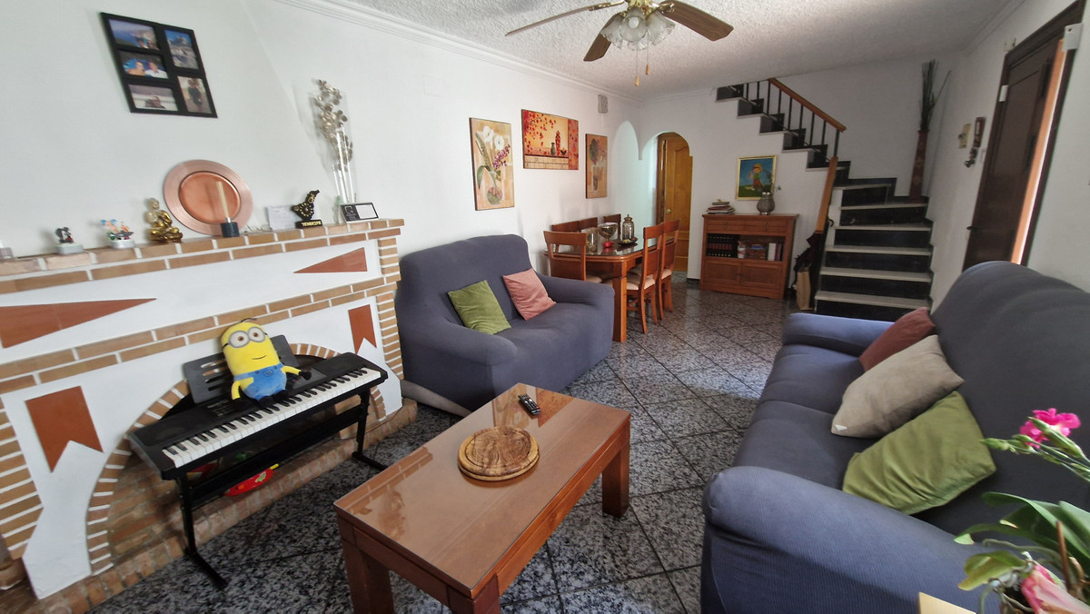 4 Bed Townhouse for sale in Estepona Costa Del Sol, Málaga, Spain