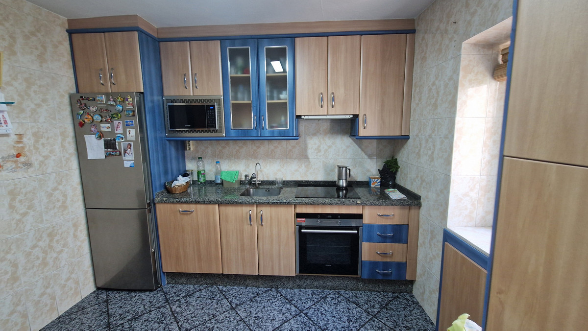 4 Bed Townhouse for sale in Estepona Costa Del Sol, Málaga, Spain