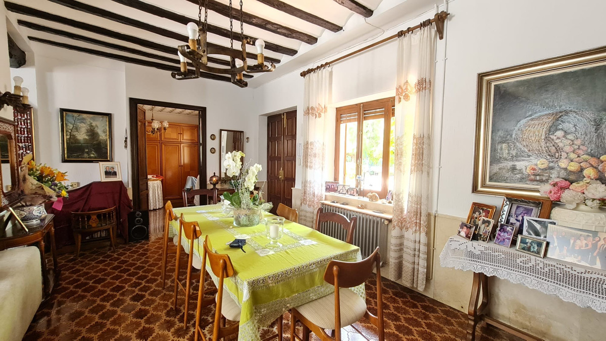 8 Bed Townhouse for sale in Monóvar Costa Blanca, Alicante, Spain