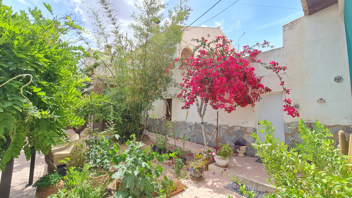 8 Bed Townhouse for sale in Monóvar Costa Blanca, Alicante, Spain