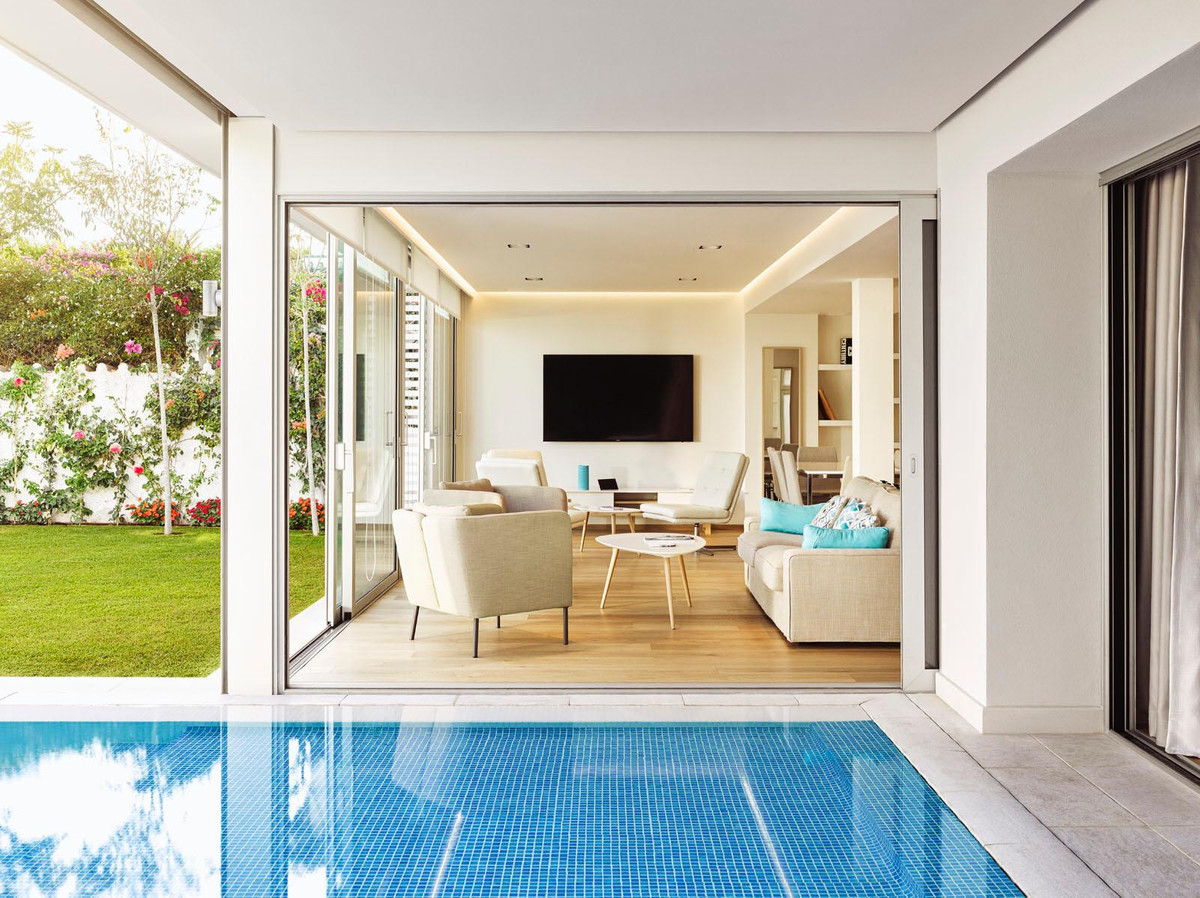 Se vende Villa - Chalet de 5 dormitorios en Costa Del Sol, Málaga, España
