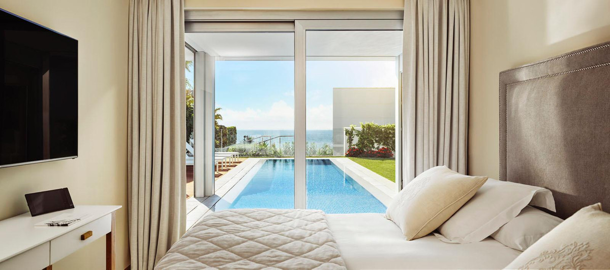 Se vende Villa - Chalet de 5 dormitorios en Costa Del Sol, Málaga, España