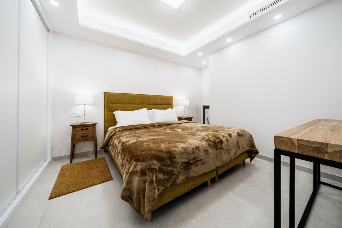 7 Bed Apartment for sale in Aloha Costa Del Sol, Málaga, Spain