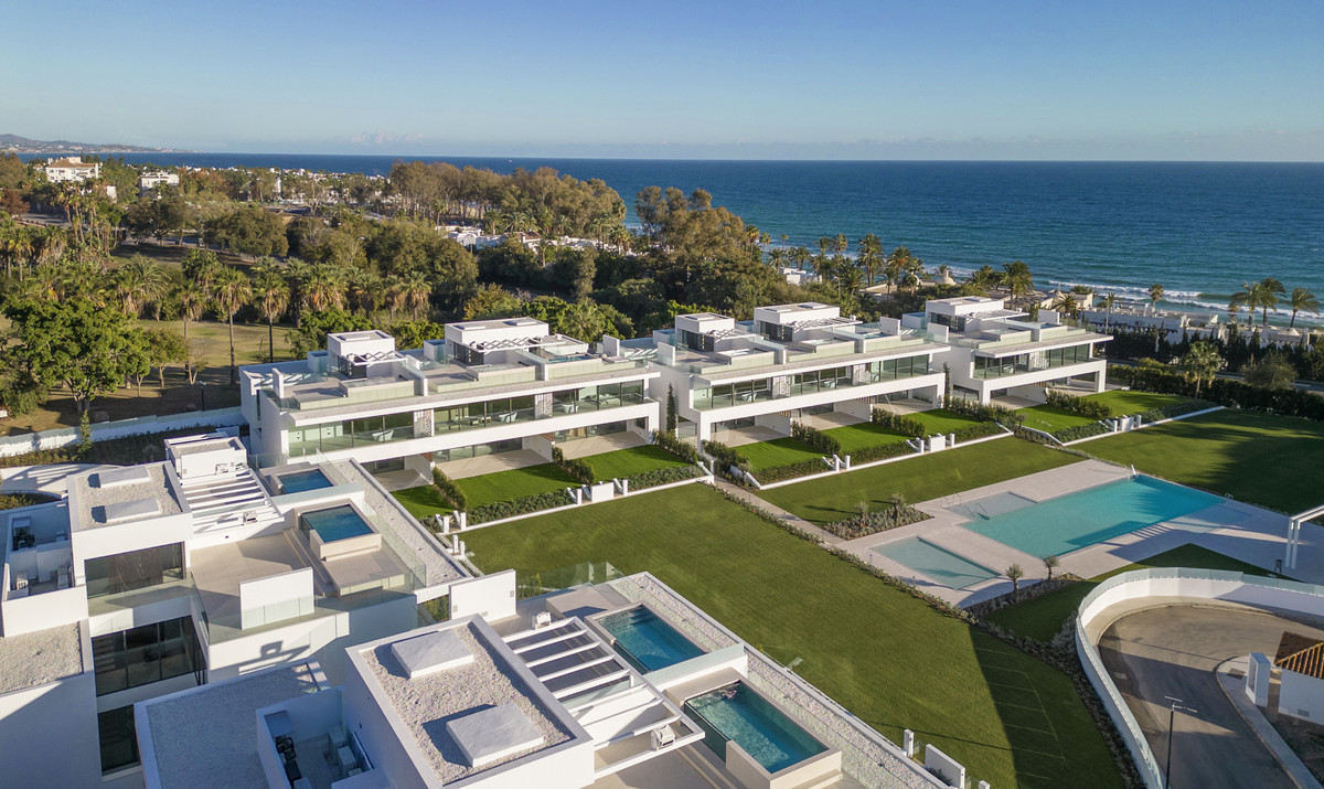 Se vende Pareada de 4 dormitorios en Costa Del Sol, Málaga, España