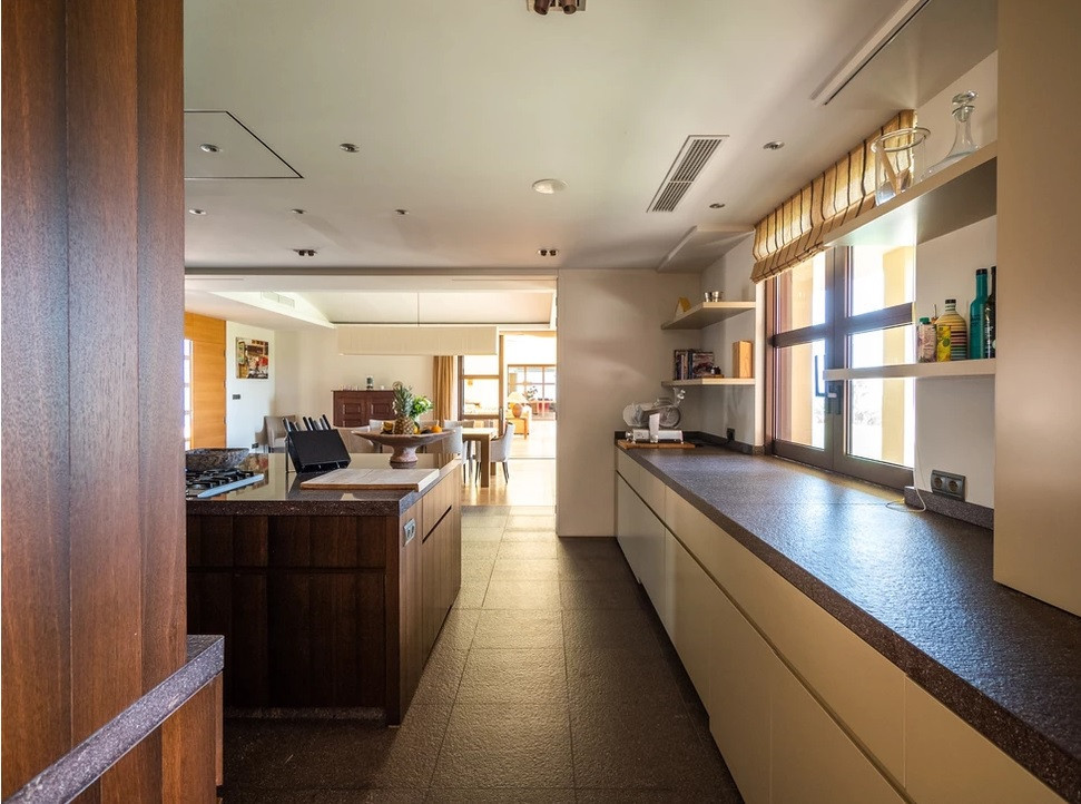 Se vende Villa - Chalet de 6 dormitorios en Costa Del Sol, Cadiz, España