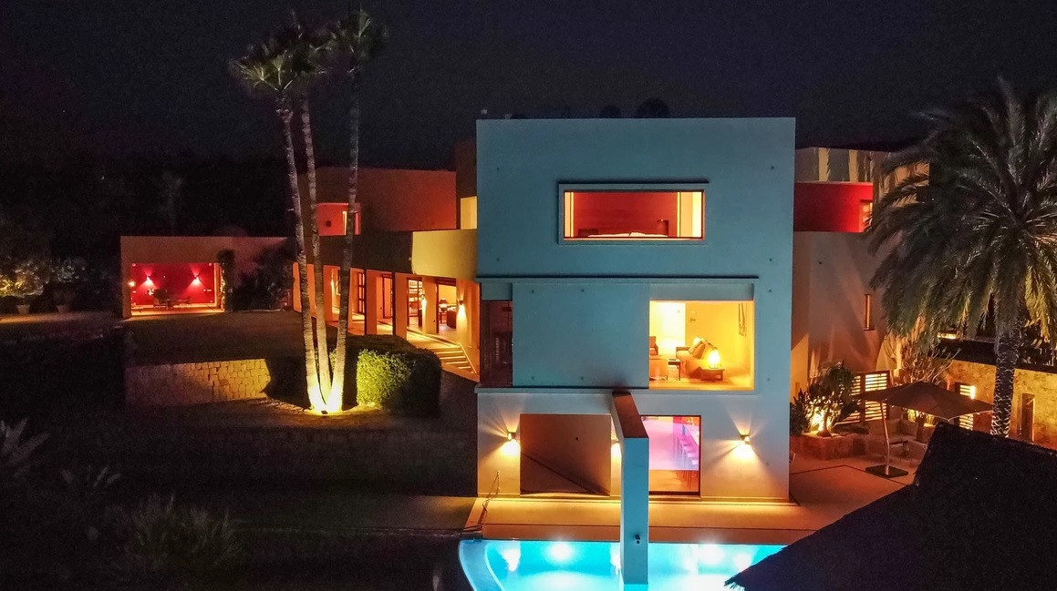 Se vende Villa - Chalet de 6 dormitorios en Costa Del Sol, Cadiz, España