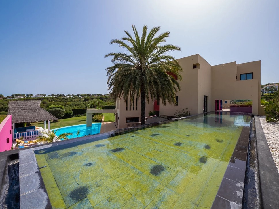 Se vende Villa - Chalet de 6 dormitorios en Costa Del Sol, Cadiz, España