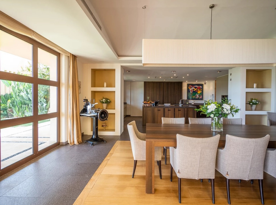 Se vende Villa - Chalet de 6 dormitorios en Costa Del Sol, Cadiz, España