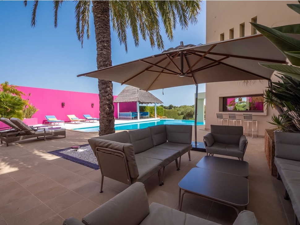 Se vende Villa - Chalet de 6 dormitorios en Costa Del Sol, Cadiz, España