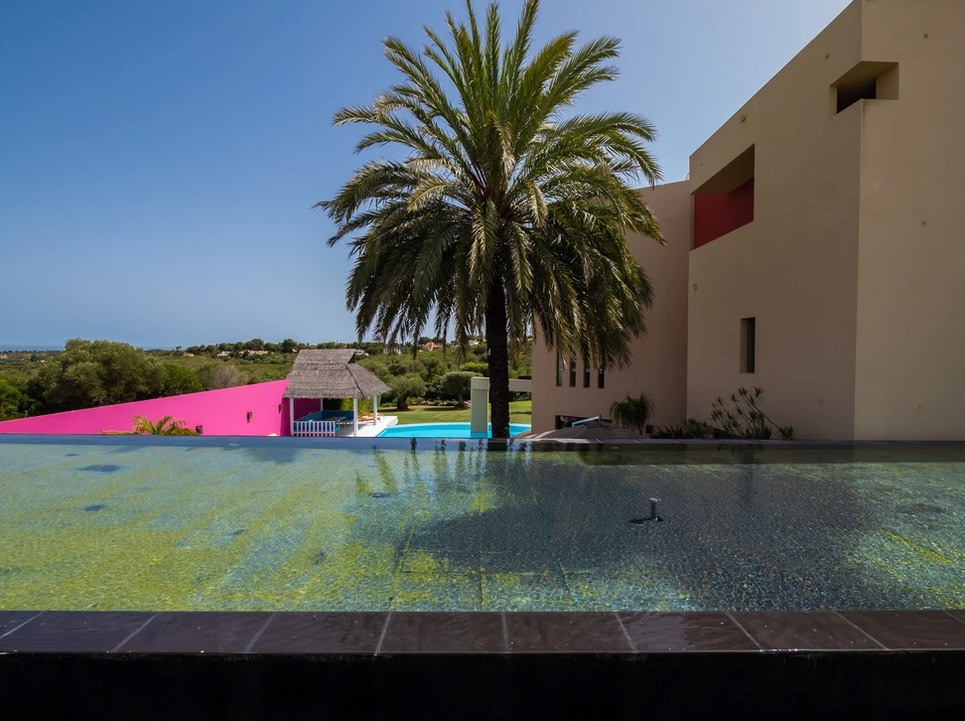 Se vende Villa - Chalet de 6 dormitorios en Costa Del Sol, Cadiz, España