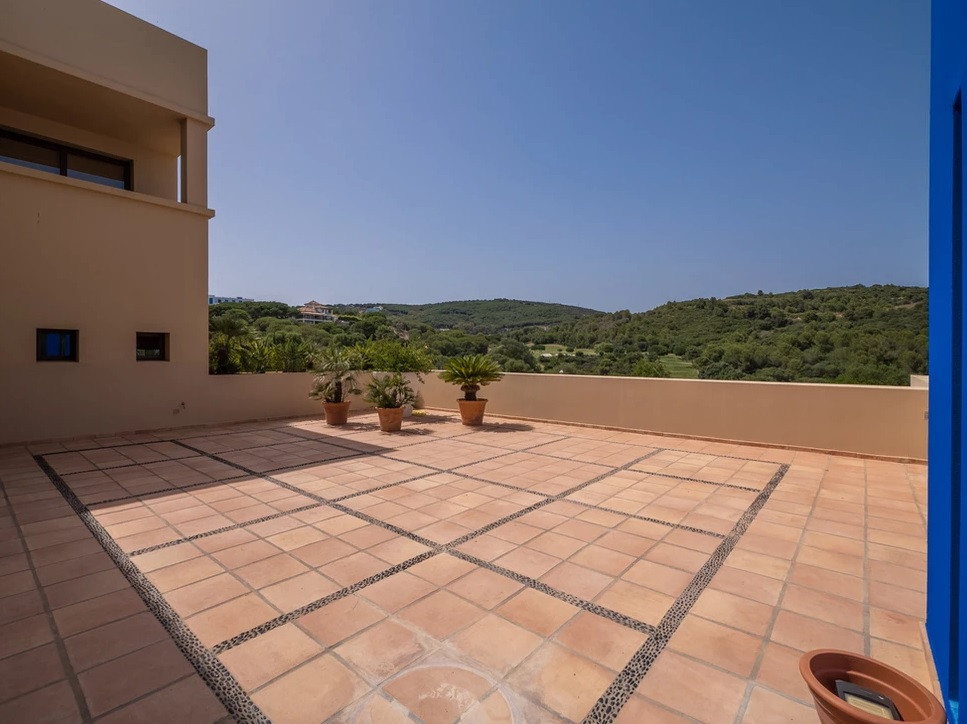 Se vende Villa - Chalet de 6 dormitorios en Costa Del Sol, Cadiz, España
