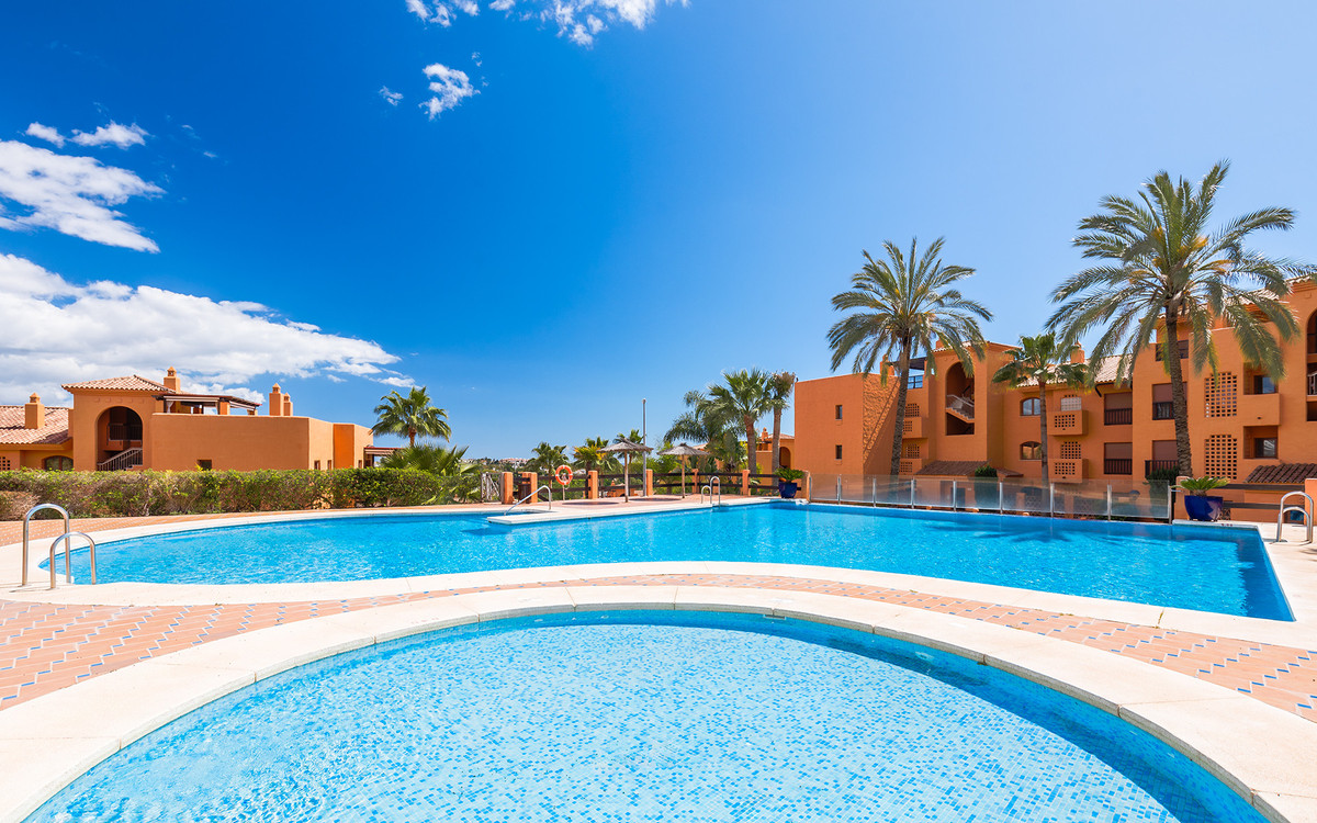 3 Bed Apartment for sale in Benahavís Costa Del Sol, Málaga, Spain