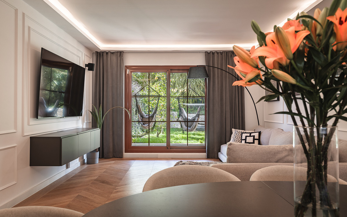 3 Bed Apartment for sale in Benahavís Costa Del Sol, Málaga, Spain