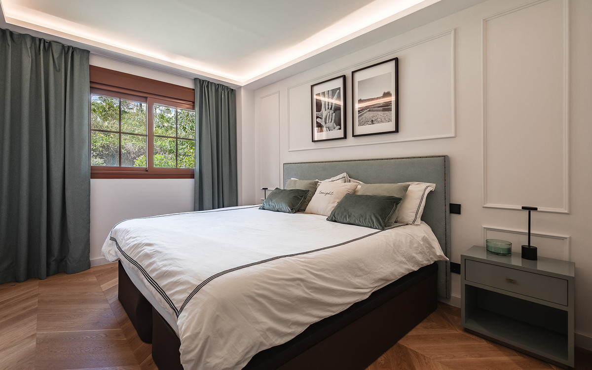3 Bed Apartment for sale in Benahavís Costa Del Sol, Málaga, Spain