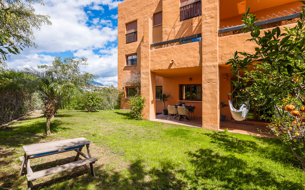 3 Bed Apartment for sale in Benahavís Costa Del Sol, Málaga, Spain