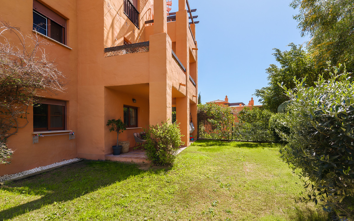 3 Bed Apartment for sale in Benahavís Costa Del Sol, Málaga, Spain