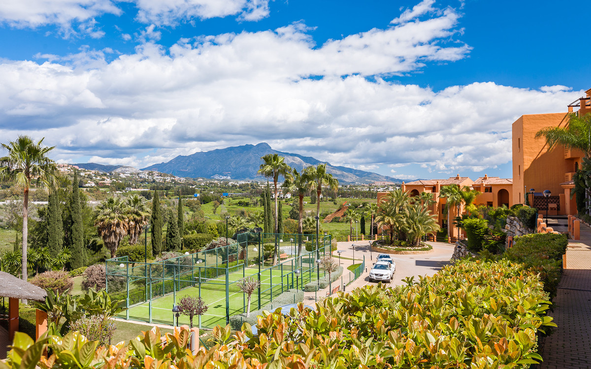 3 Bed Apartment for sale in Benahavís Costa Del Sol, Málaga, Spain