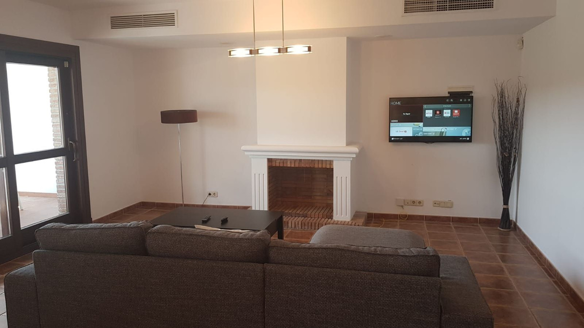 4 Bed Townhouse for sale in El Paraiso Costa Del Sol, Málaga, Spain