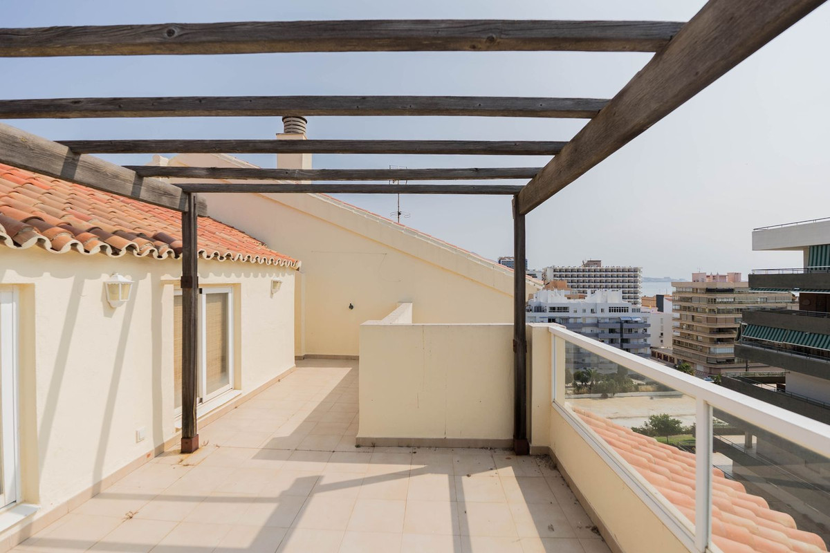 5 Bed Apartment for sale in Fuengirola Costa Del Sol, Málaga, Spain