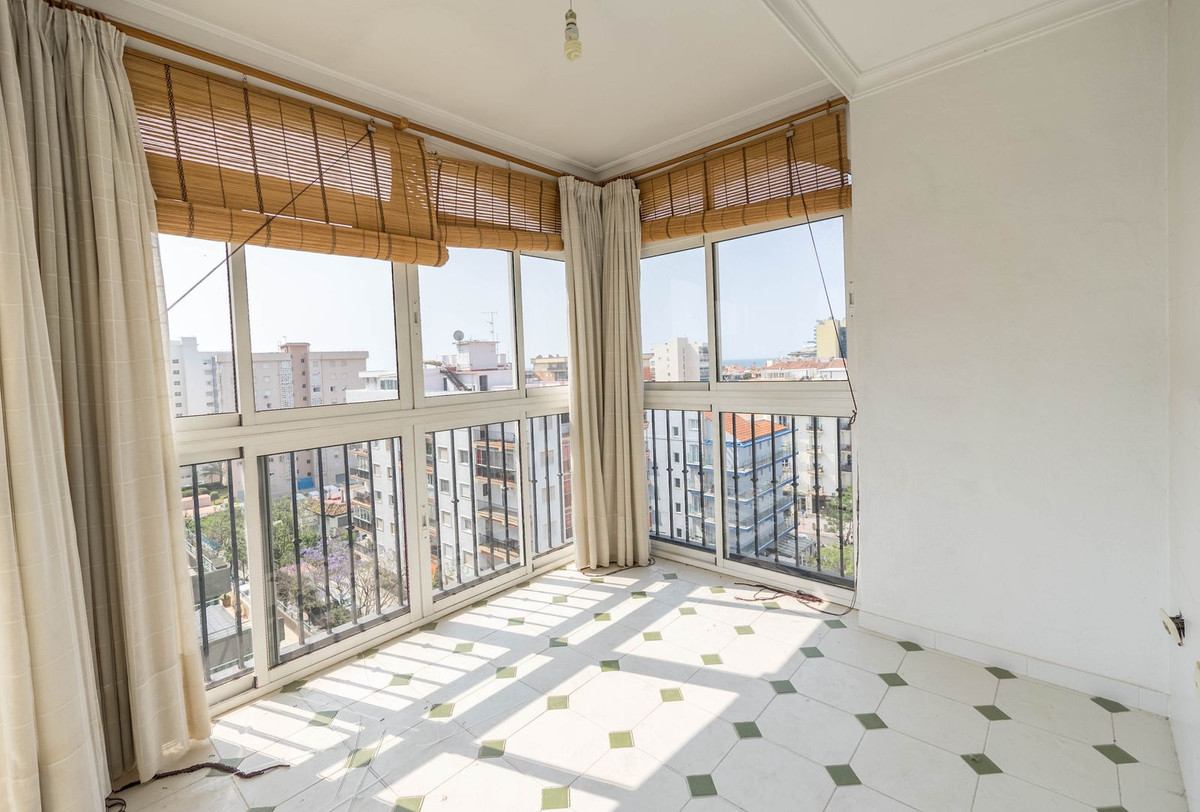 5 Bed Apartment for sale in Fuengirola Costa Del Sol, Málaga, Spain
