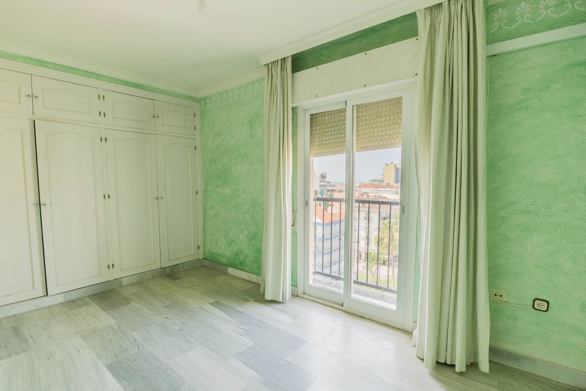 5 Bed Apartment for sale in Fuengirola Costa Del Sol, Málaga, Spain