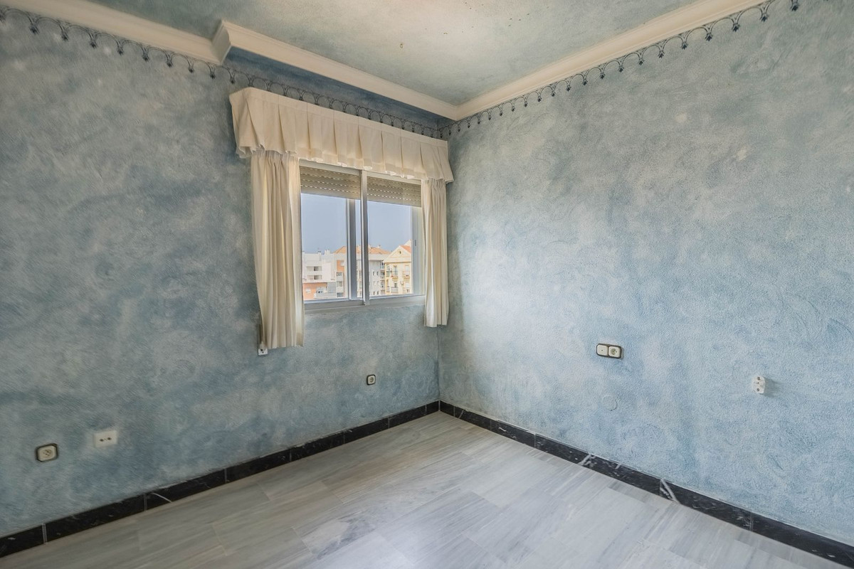 5 Bed Apartment for sale in Fuengirola Costa Del Sol, Málaga, Spain