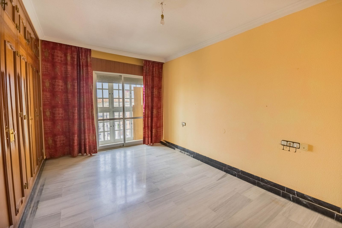 5 Bed Apartment for sale in Fuengirola Costa Del Sol, Málaga, Spain