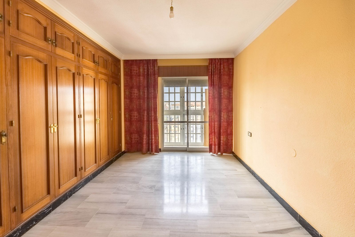 5 Bed Apartment for sale in Fuengirola Costa Del Sol, Málaga, Spain