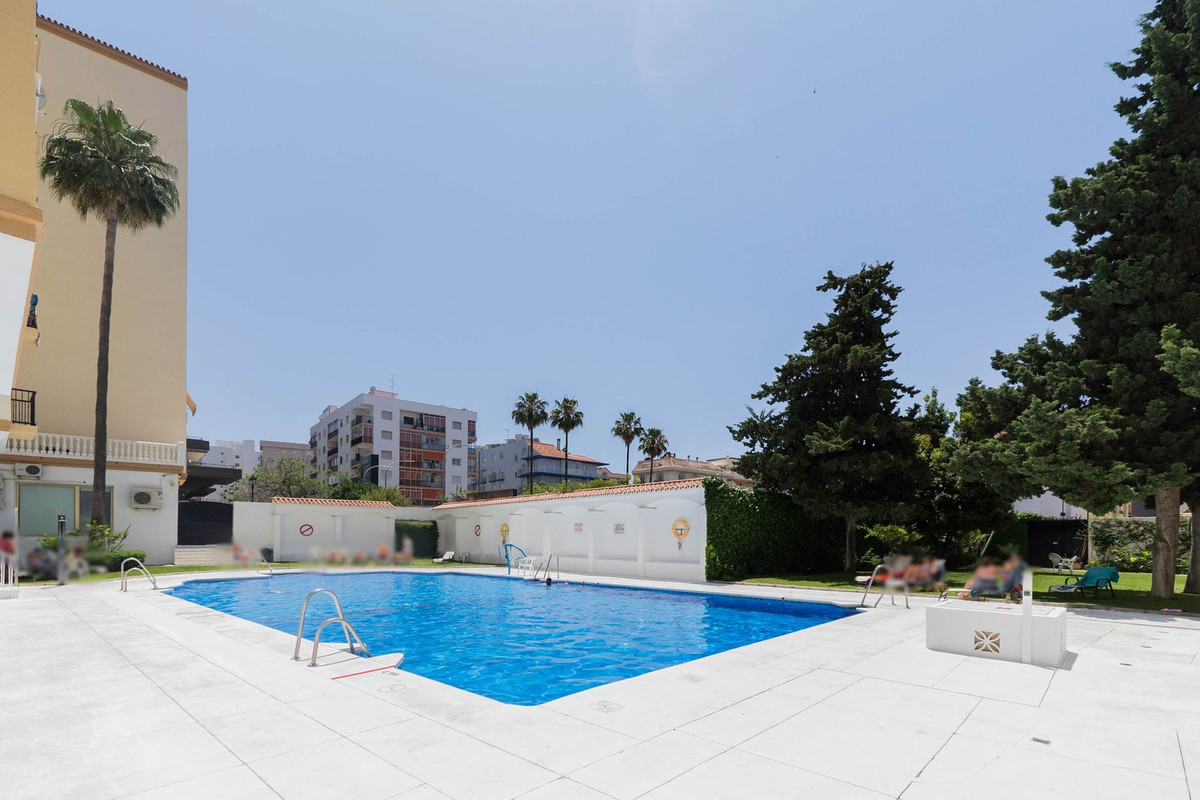 5 Bed Apartment for sale in Fuengirola Costa Del Sol, Málaga, Spain