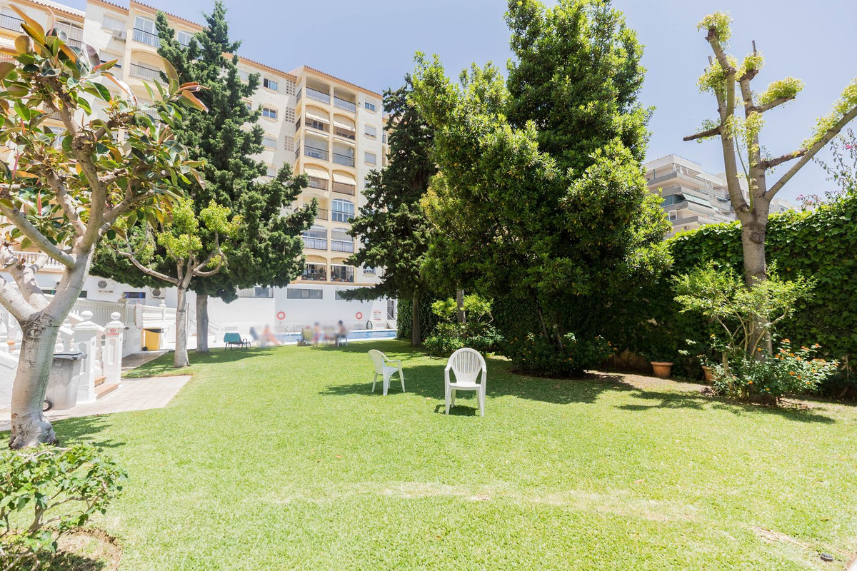 5 Bed Apartment for sale in Fuengirola Costa Del Sol, Málaga, Spain