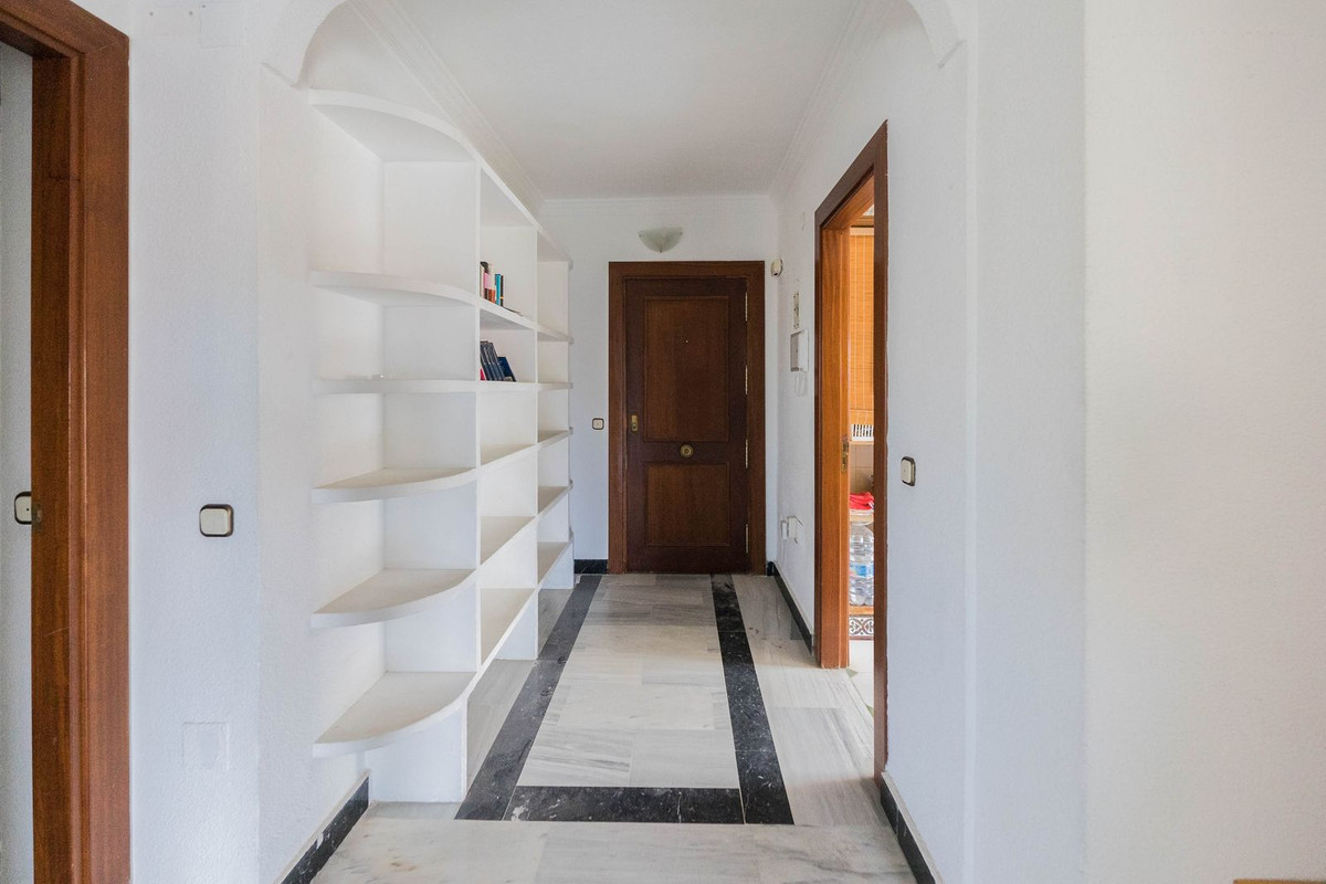 5 Bed Apartment for sale in Fuengirola Costa Del Sol, Málaga, Spain