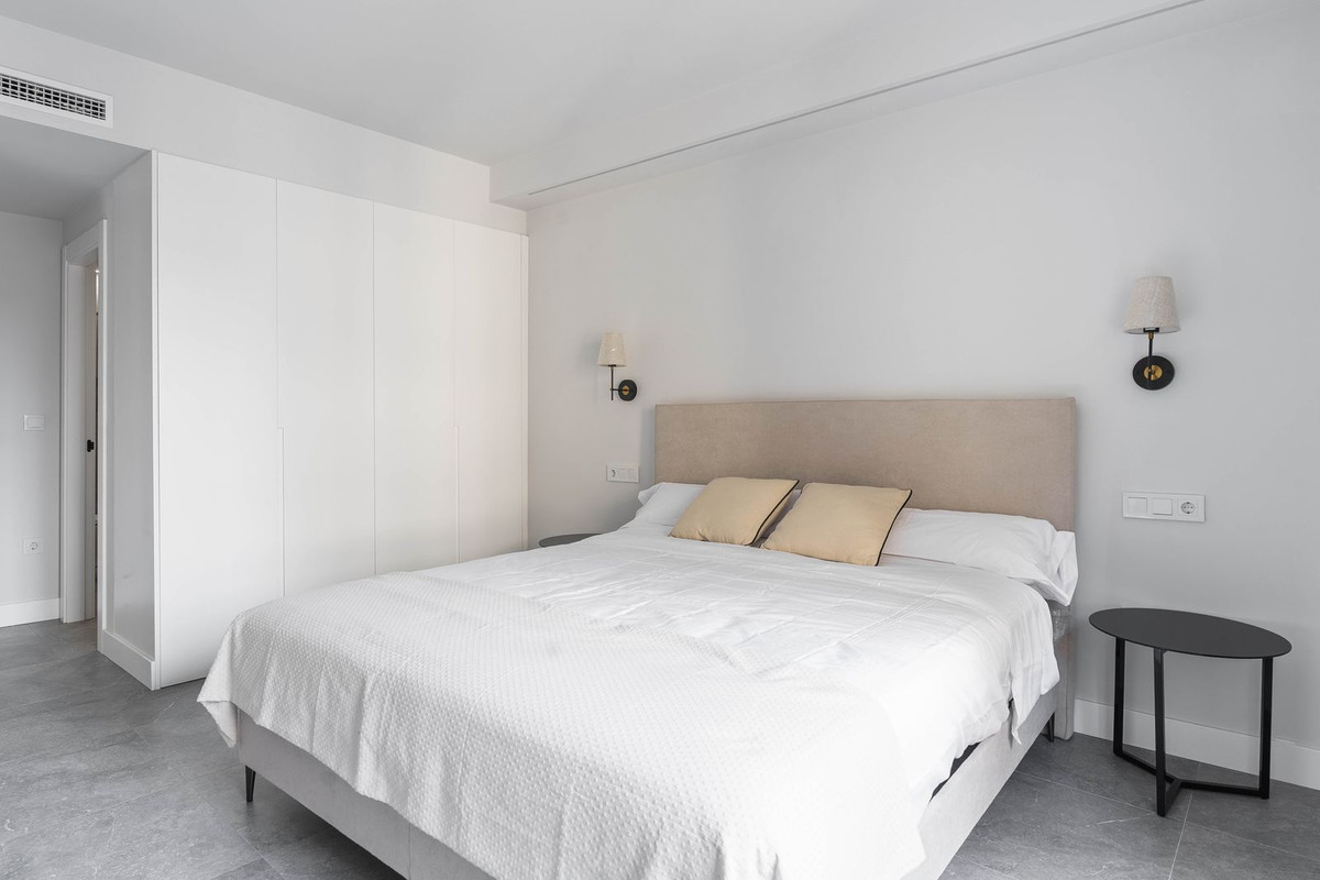 3 Bed Apartment for sale in Centro Histórico Málaga Ciudad, Málaga, Spain