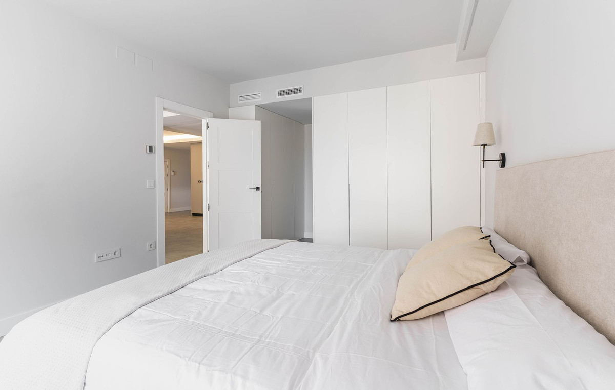 3 Bed Apartment for sale in Centro Histórico Málaga Ciudad, Málaga, Spain