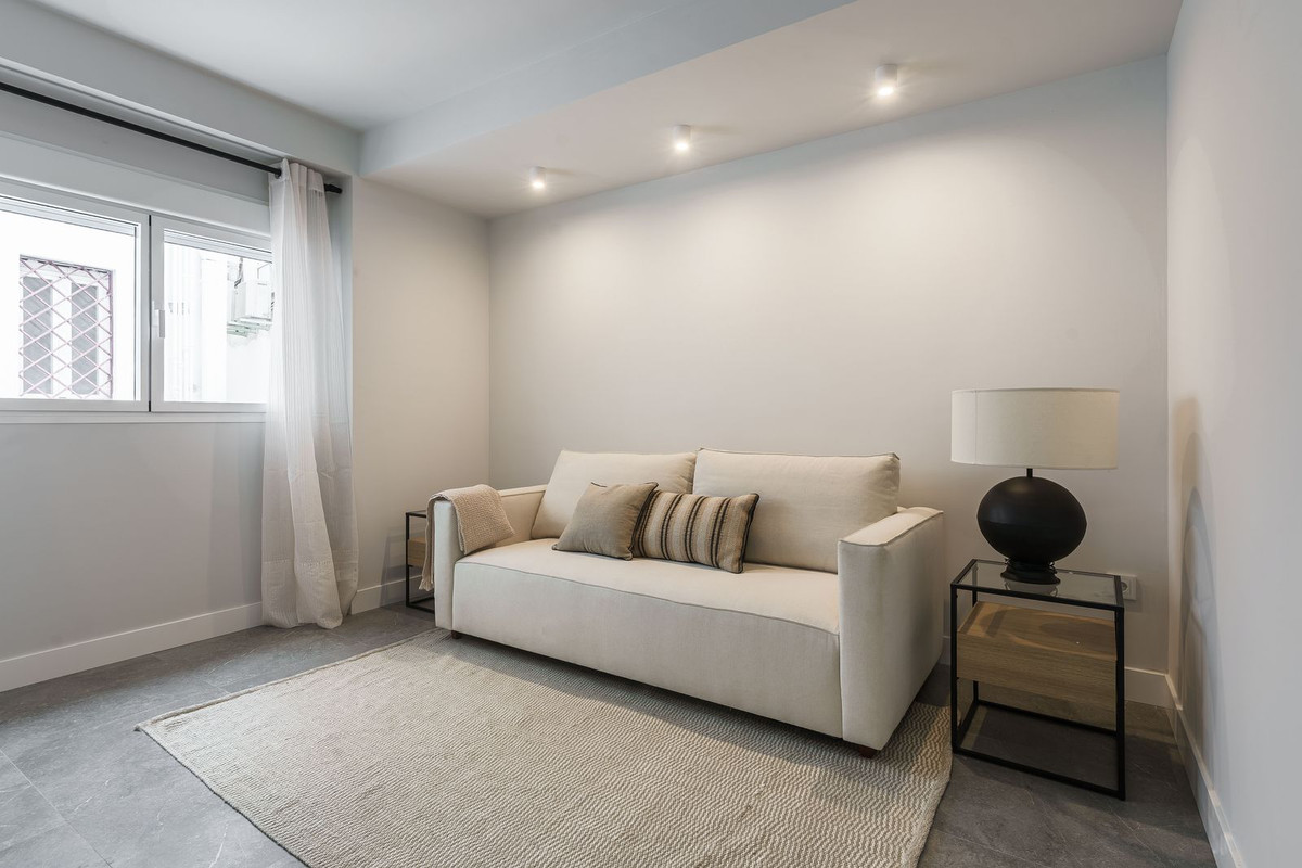 3 Bed Apartment for sale in Centro Histórico Málaga Ciudad, Málaga, Spain