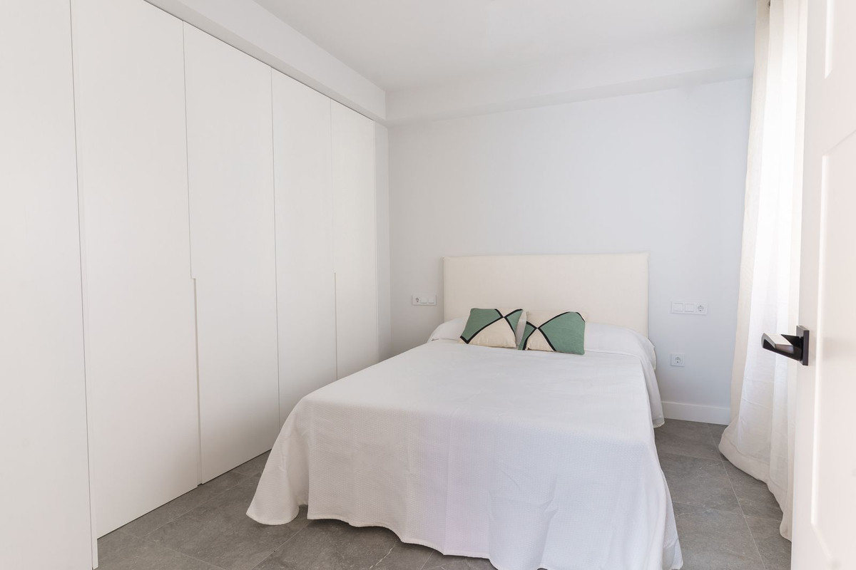 3 Bed Apartment for sale in Centro Histórico Málaga Ciudad, Málaga, Spain