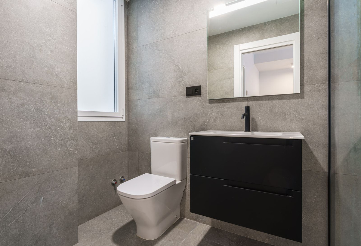 3 Bed Apartment for sale in Centro Histórico Málaga Ciudad, Málaga, Spain