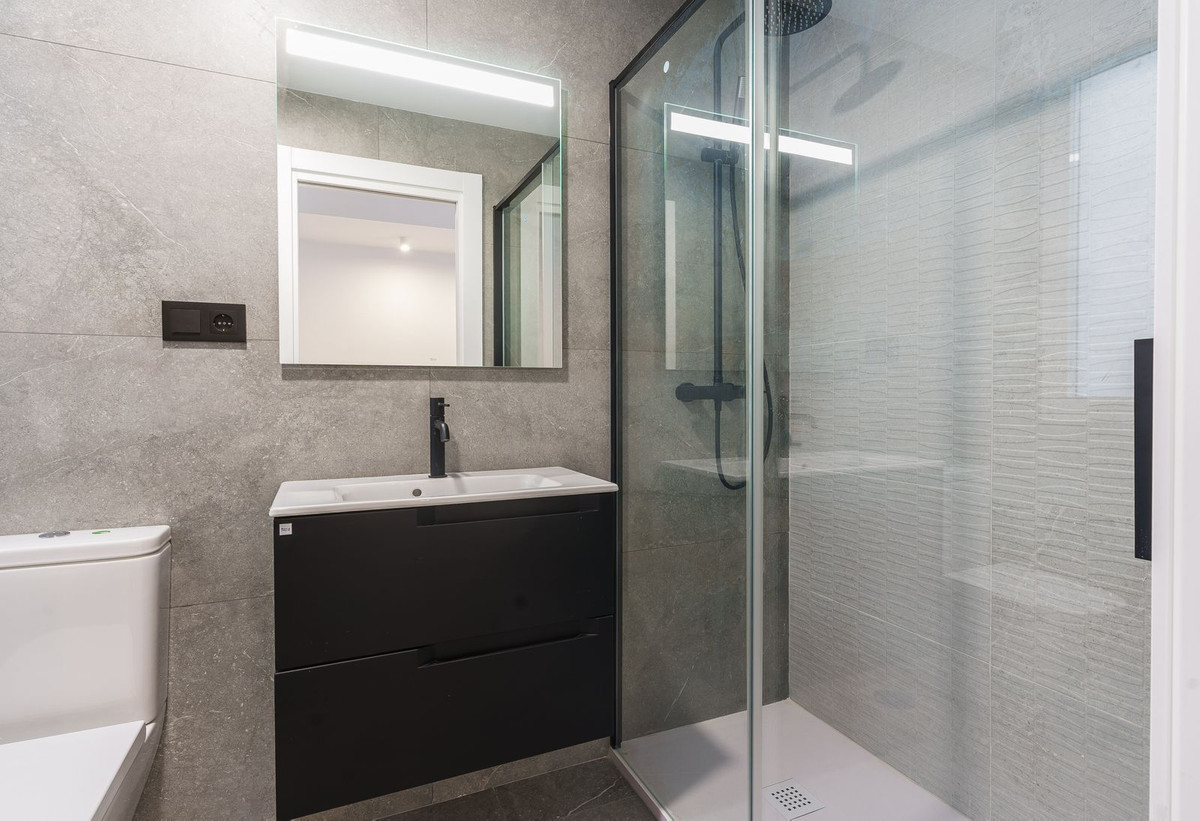 3 Bed Apartment for sale in Centro Histórico Málaga Ciudad, Málaga, Spain