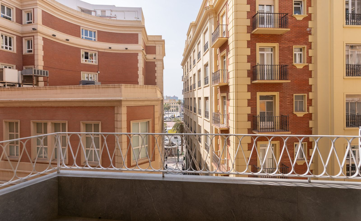 3 Bed Apartment for sale in Centro Histórico Málaga Ciudad, Málaga, Spain