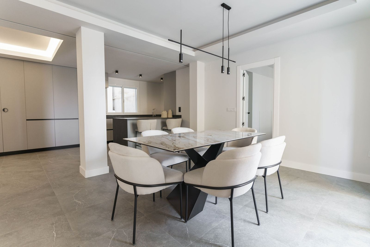 3 Bed Apartment for sale in Centro Histórico Málaga Ciudad, Málaga, Spain