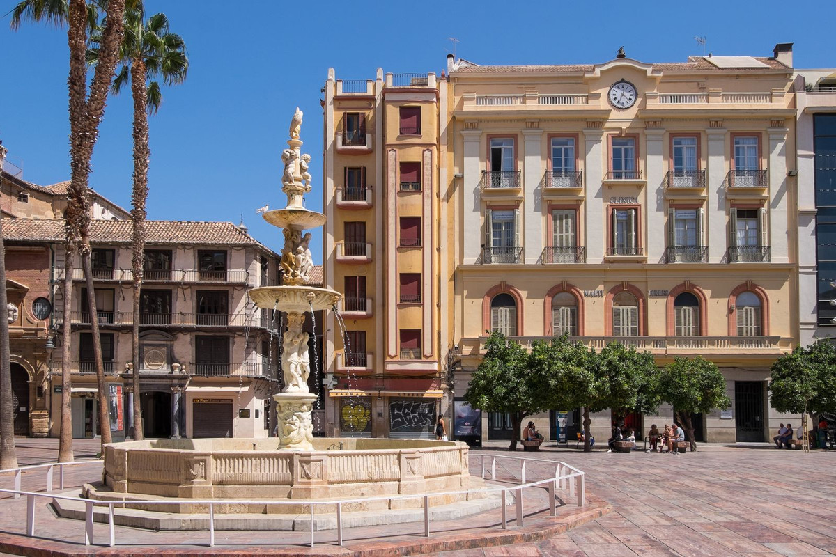 16 Bed Commercial unit for sale in Centro Histórico Málaga Ciudad, Málaga, Spain
