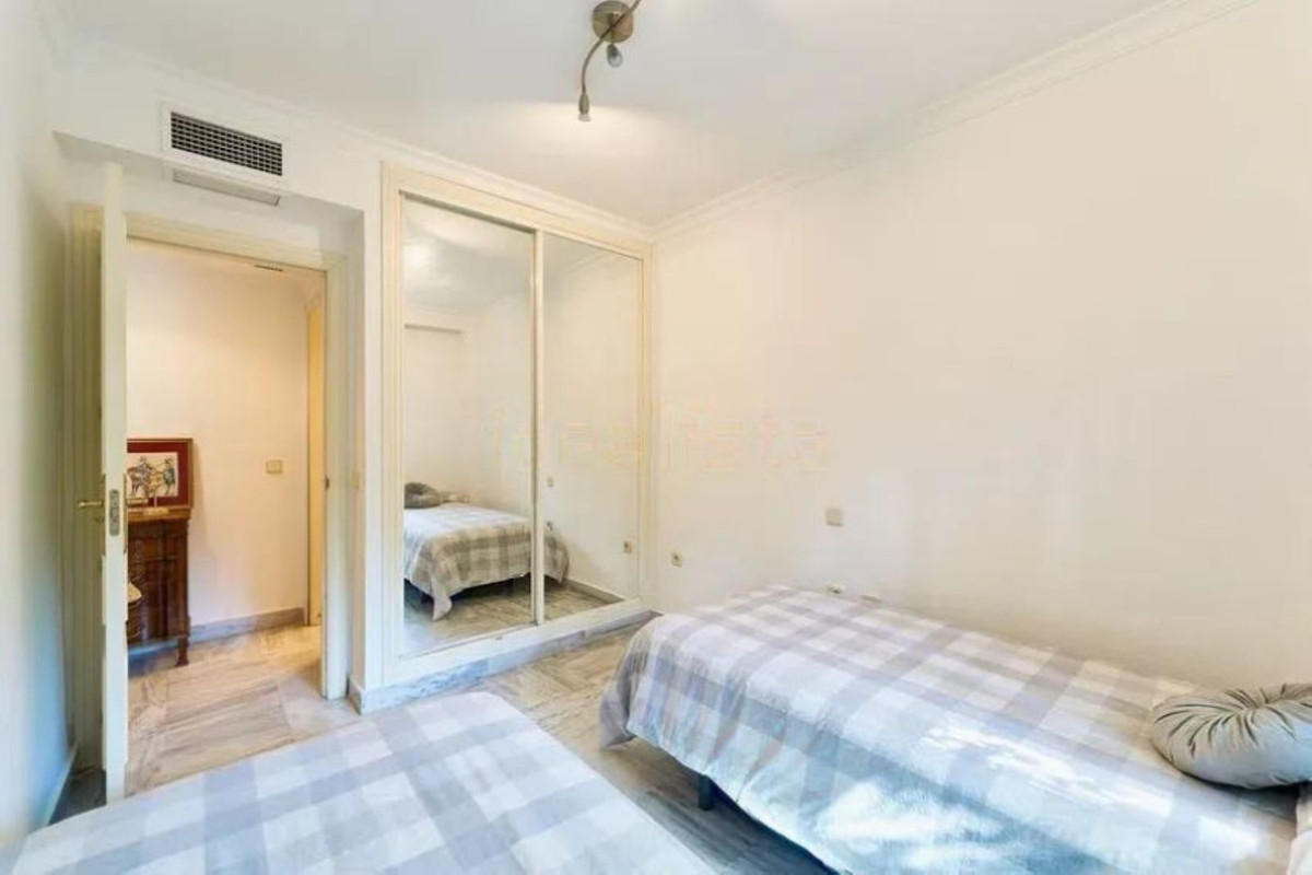 3 Bed Apartment for sale in Marbella Costa Del Sol, Málaga, Spain