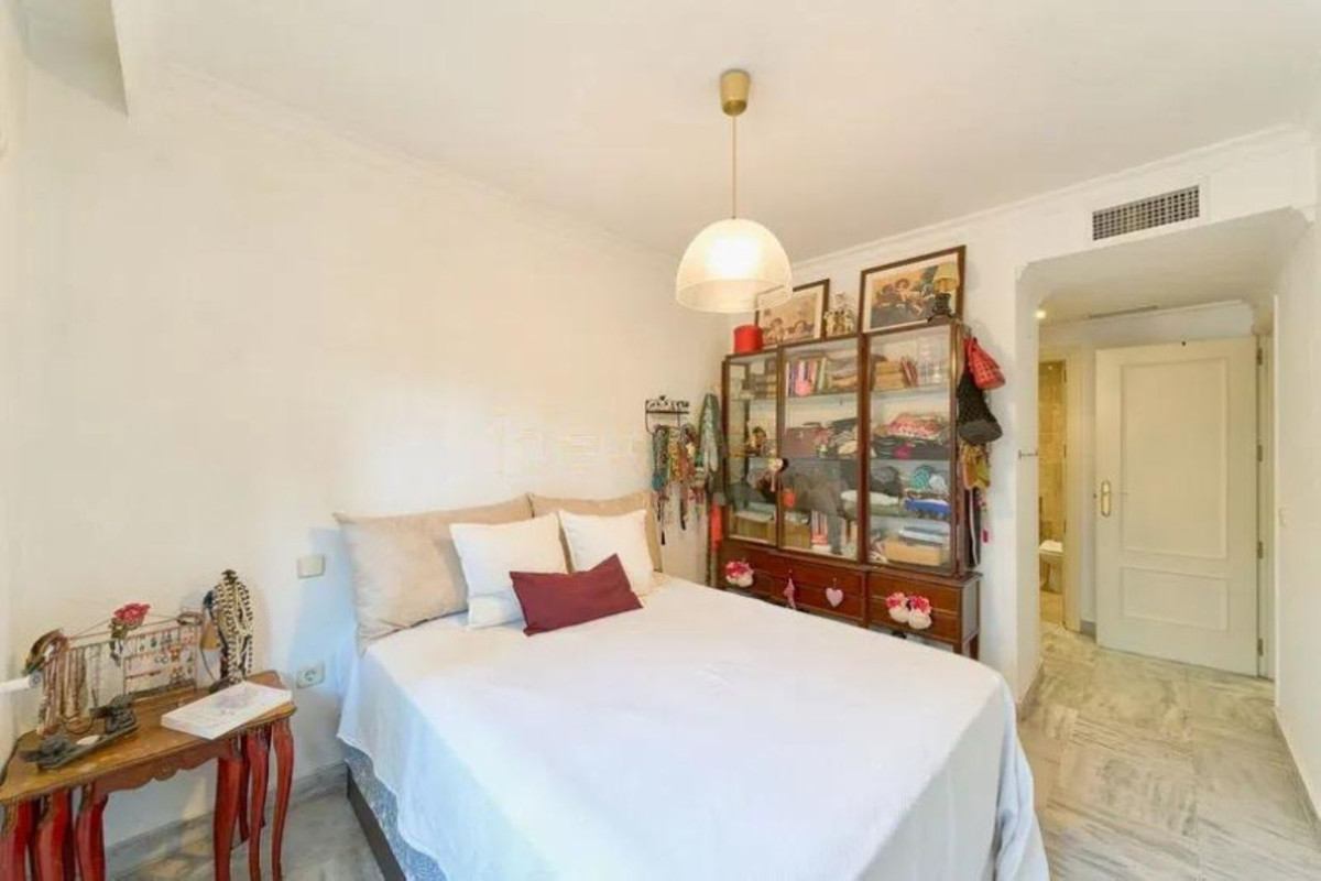 3 Bed Apartment for sale in Marbella Costa Del Sol, Málaga, Spain