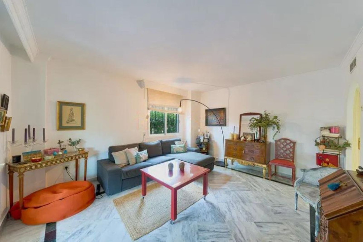 3 Bed Apartment for sale in Marbella Costa Del Sol, Málaga, Spain