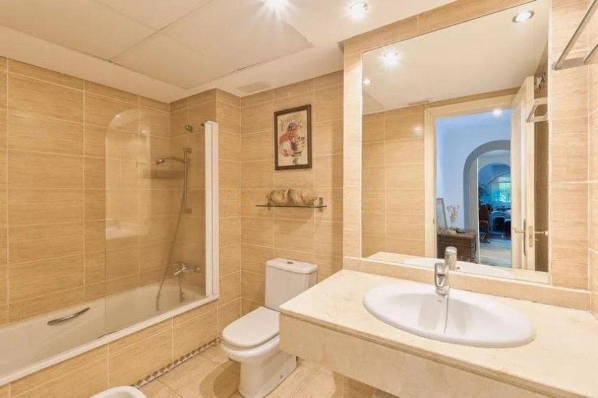 3 Bed Apartment for sale in Marbella Costa Del Sol, Málaga, Spain