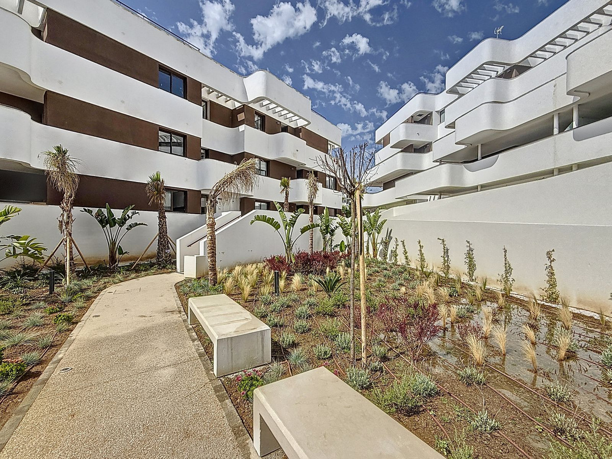4 Bed Apartment for sale in Estepona Costa Del Sol, Málaga, Spain