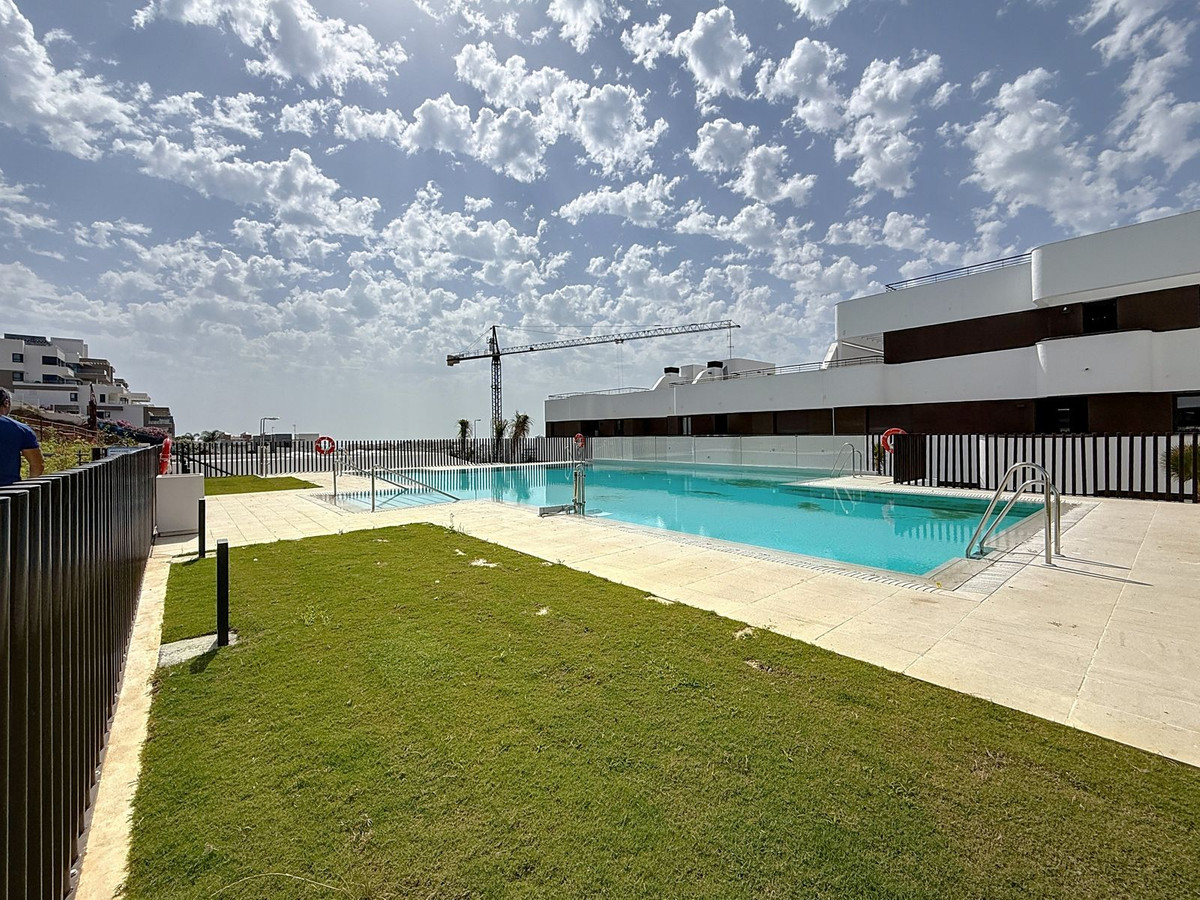 4 Bed Apartment for sale in Estepona Costa Del Sol, Málaga, Spain