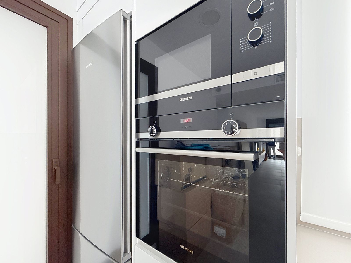 4 Bed Apartment for sale in Estepona Costa Del Sol, Málaga, Spain