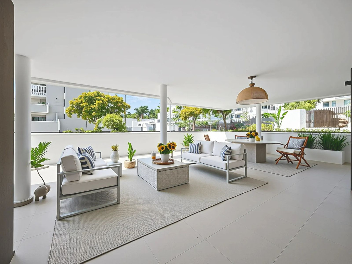 4 Bed Apartment for sale in Estepona Costa Del Sol, Málaga, Spain