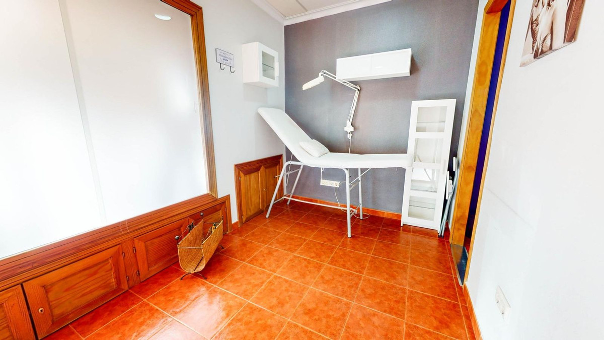 Se vende Local comercial  en Costa Del Sol, Málaga, España