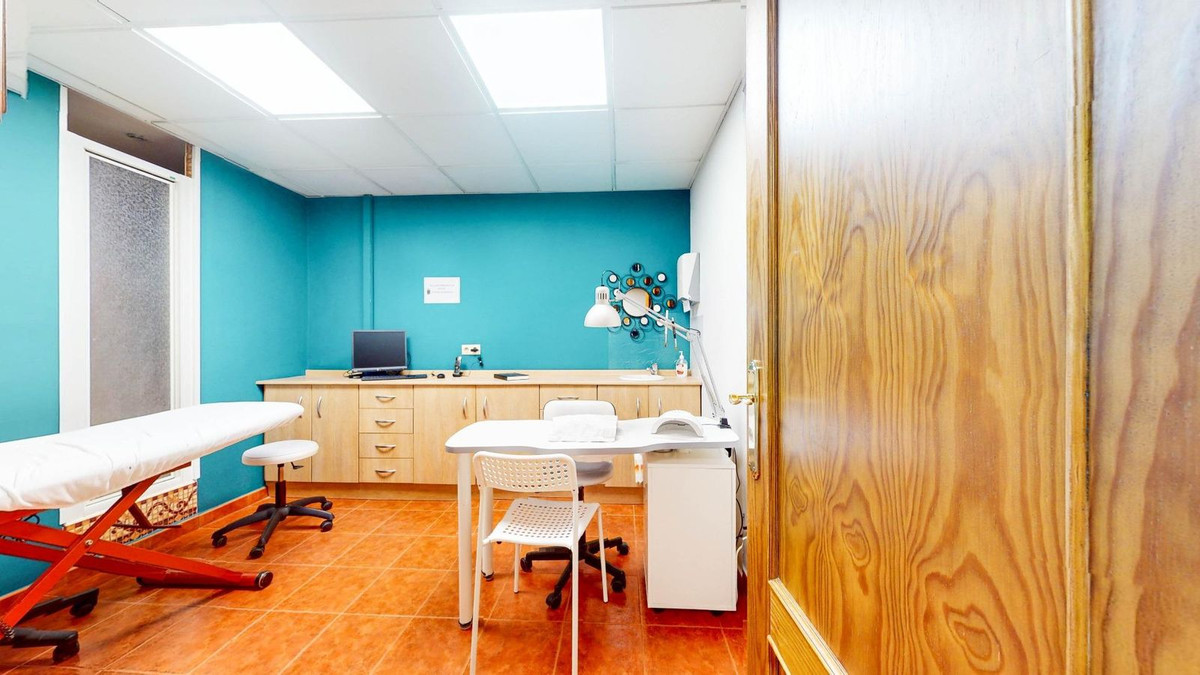 Se vende Local comercial  en Costa Del Sol, Málaga, España